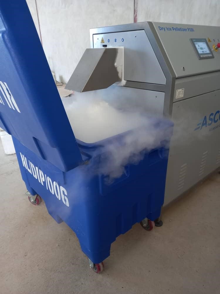 ASCO Trockeneispelletizer P28i mit ASCO Trockeneiscontainer AT240W